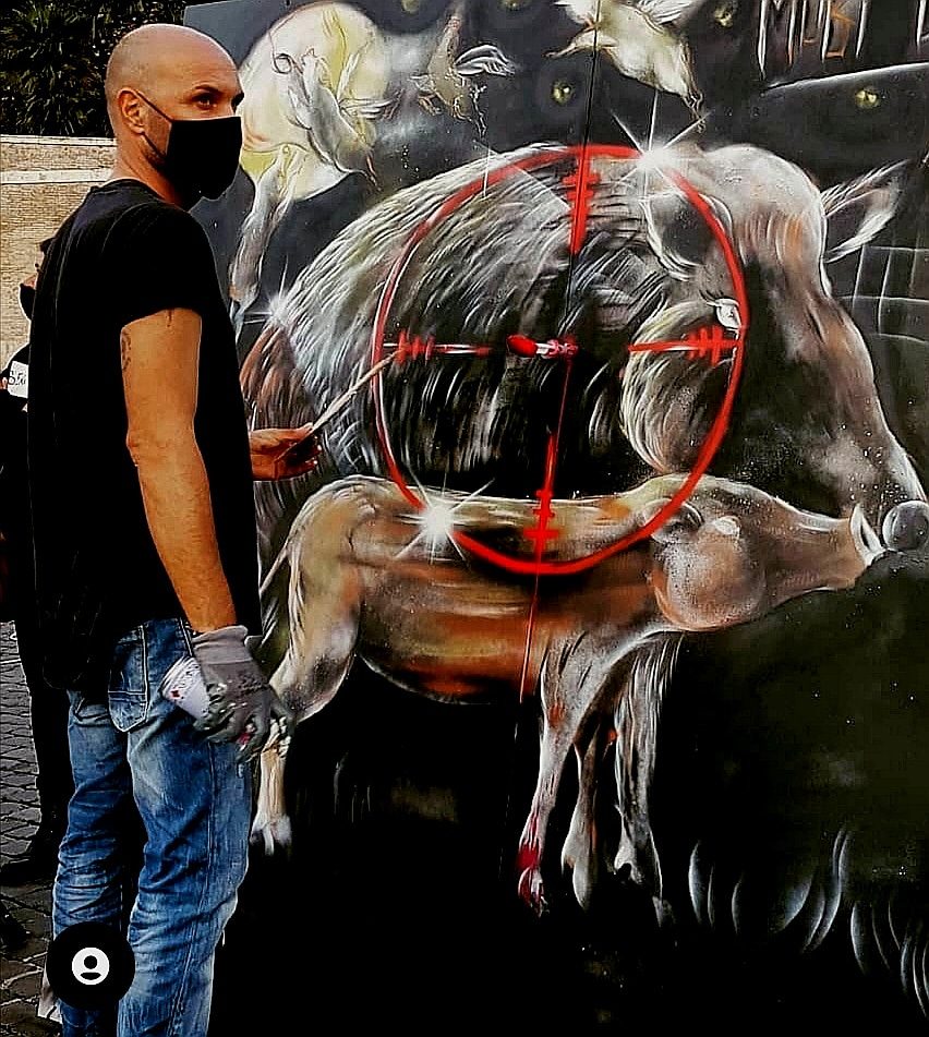 Anche i cinghiali tra i protagonisti delle murales del giovane street artist romano (credits Marco Tarascio)