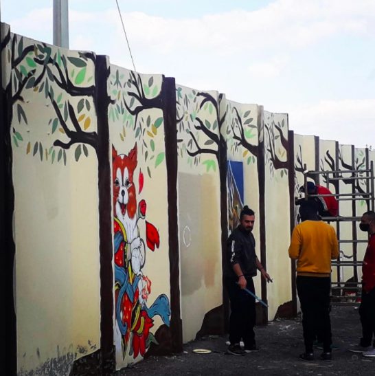 Il murales realizzato dai partecipanti al progetto Fuori dalle Gabbie (credits@CaveCanem)