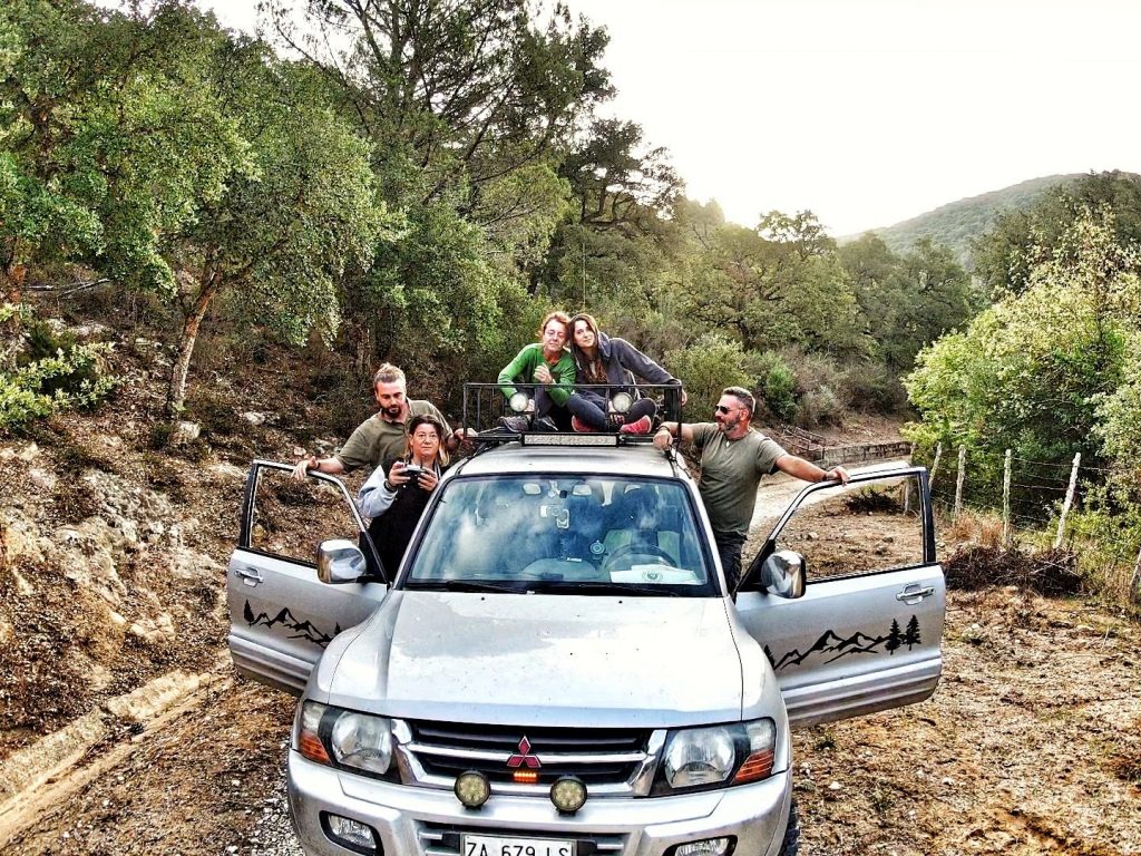 Il team di ricerca sul posto durante le osservazioni (Credits: Stray Dogs International Project)
