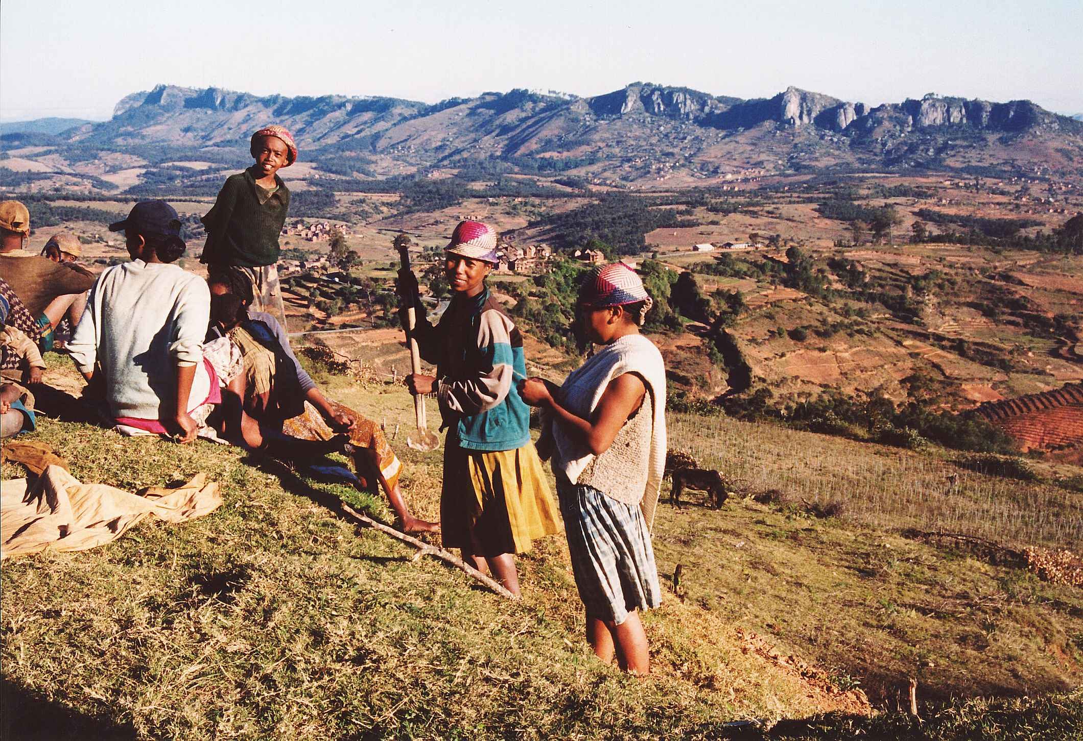 Contadini degli altopiani di Fianarantsoa, via Wikimedia Commons